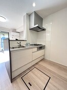 ※写真は101号室のものです。（参考） Glicina