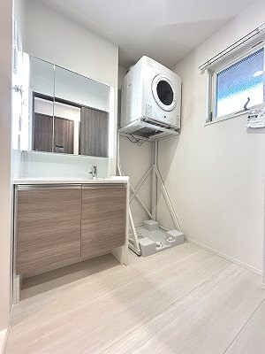 ※写真は101号室のものです。（参考） Glicina