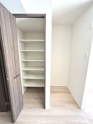 ※写真は101号室のものです。（参考） Glicina