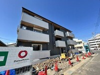 トリシア東口