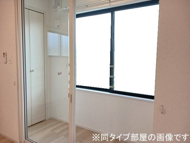  メゾンラテ稲葉