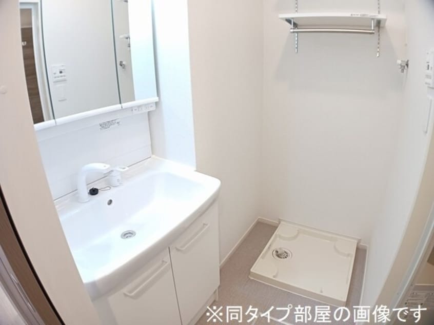  メゾンラテ稲葉