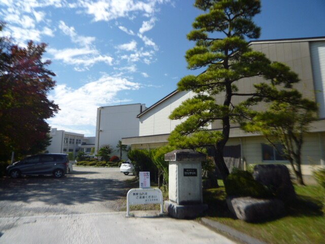 飯田市立旭ｹ丘中学校(中学校/中等教育学校)まで2093m メゾンドール