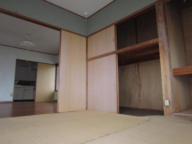  牧島アパート長屋