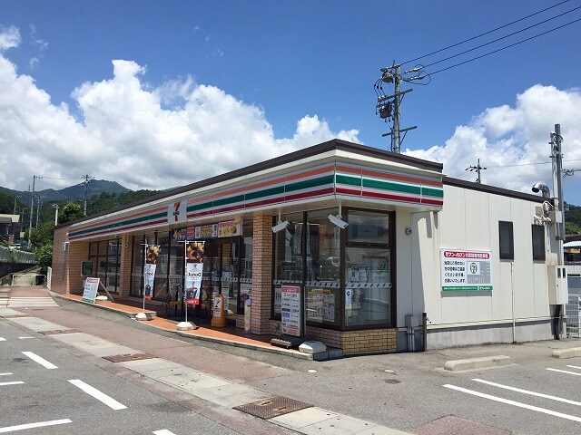 ｾﾌﾞﾝｲﾚﾌﾞﾝ 飯田上郷北条店(コンビニ)まで557m サニーハイツジョイフル