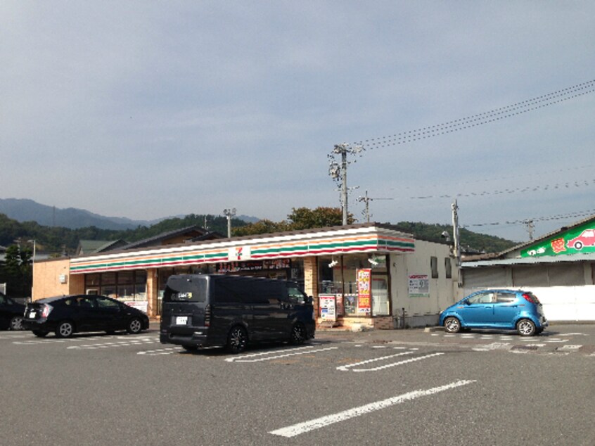 ｾﾌﾞﾝｲﾚﾌﾞﾝ 飯田上郷北条店(コンビニ)まで664m エスポワール秋桜Ａ