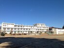 飯田市立高陵中学校(中学校/中等教育学校)まで1262m メゾン・ド・レポ