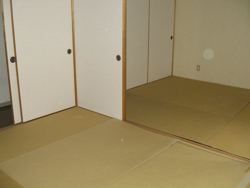  レジデンス亜美江