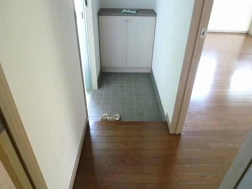  レジデンス亜美江