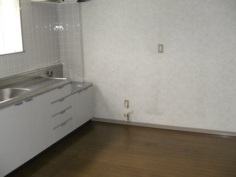  レジデンス亜美江