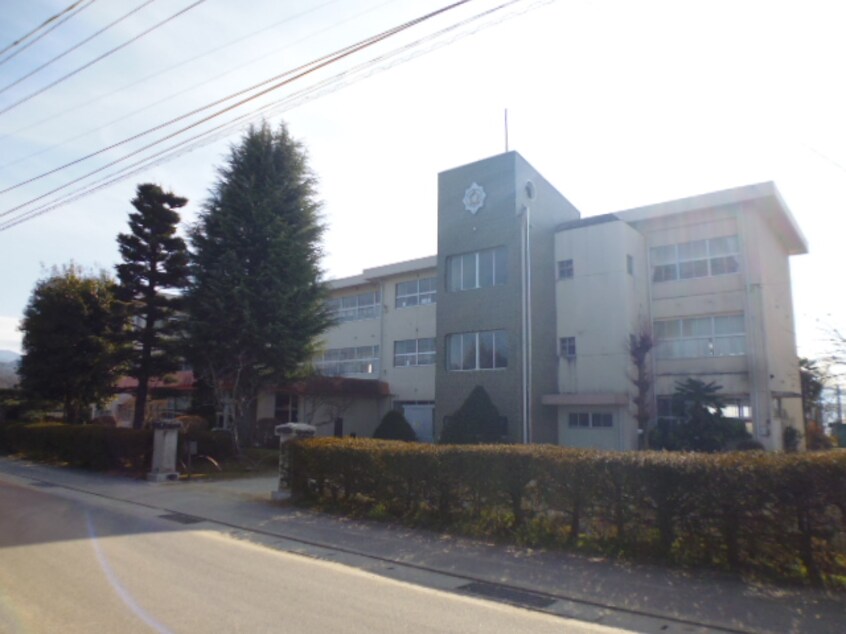 飯田市立竜丘小学校(小学校)まで1822m ハイツウッドワン