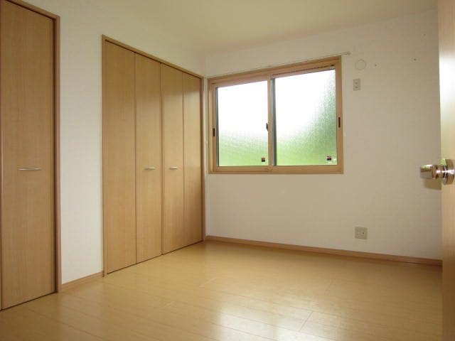  リビングタウン砂払A