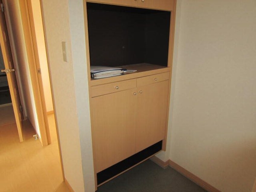  リビングタウン砂払A