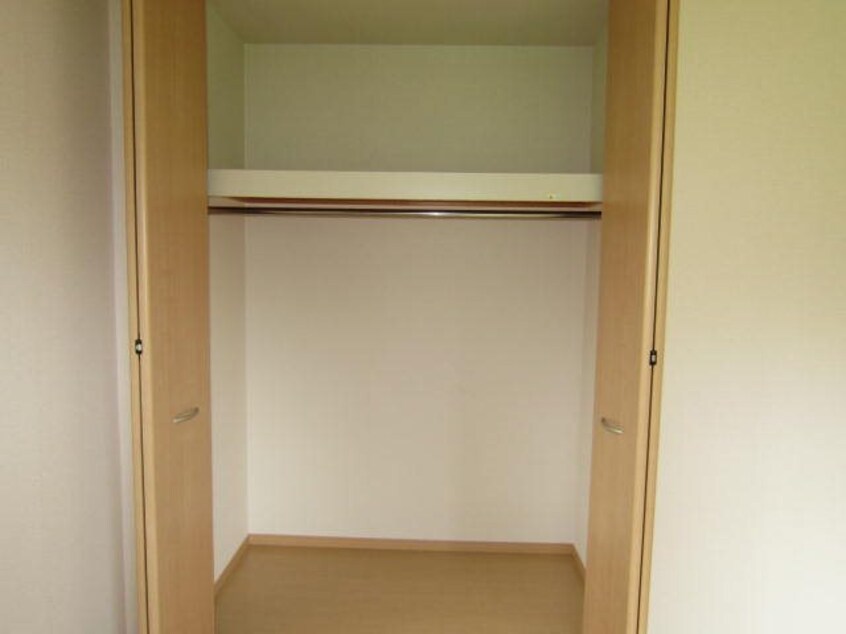  リビングタウン砂払A