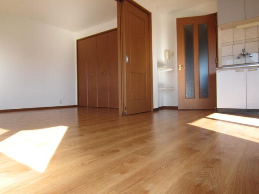  サニーデイパレス