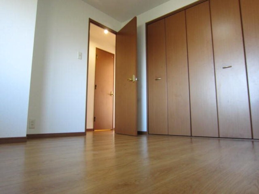  サニーデイパレス