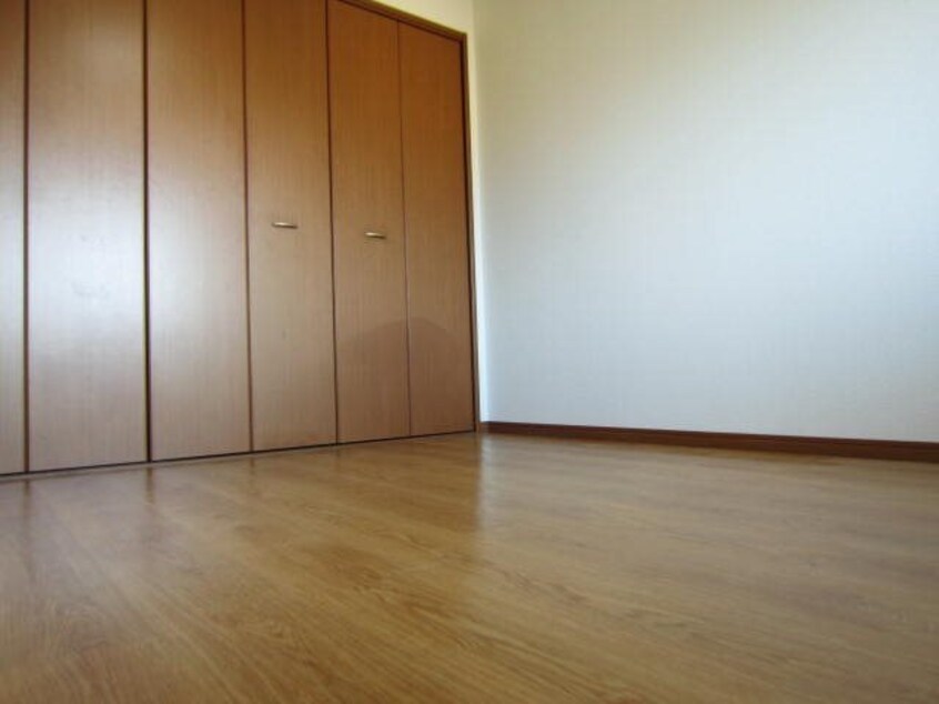  サニーデイパレス