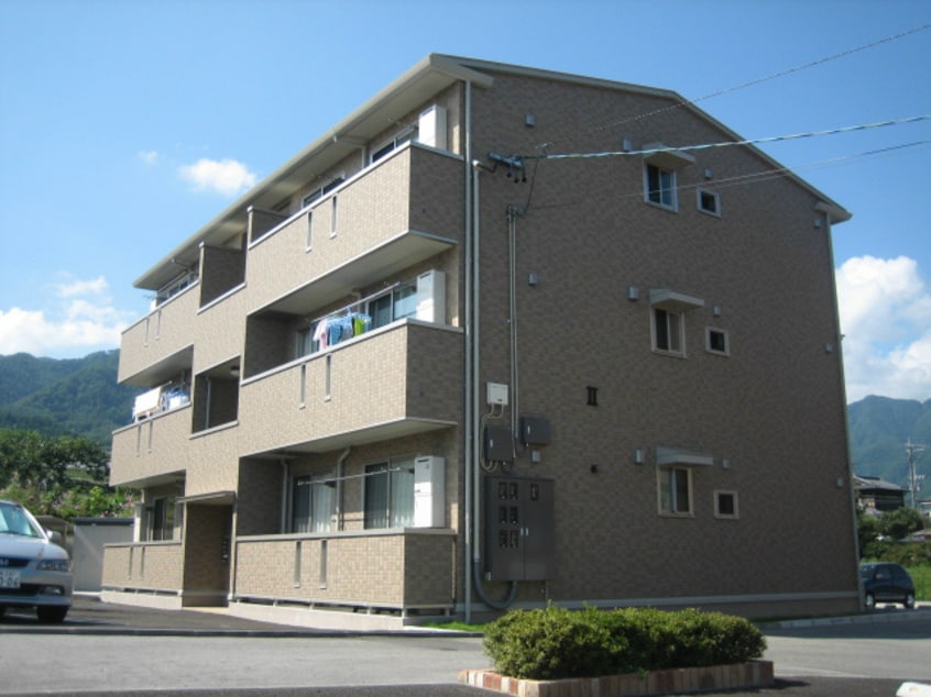  ロイヤルコート大瀬木II