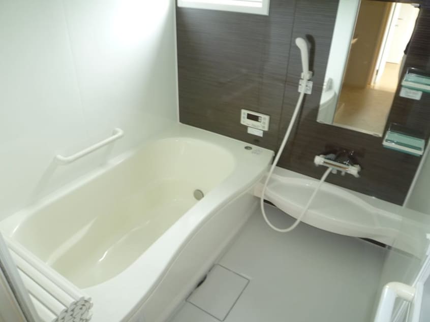  ロイヤルコート大瀬木II