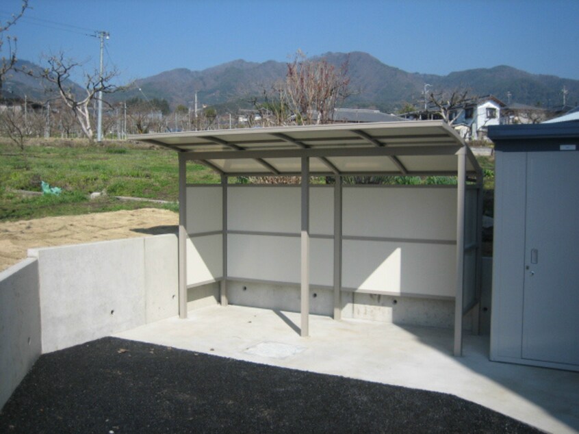  ロイヤルコート大瀬木II