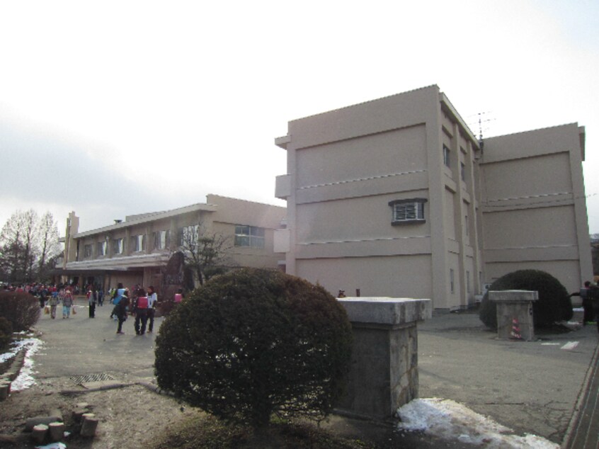 高森町立高森南小学校(小学校)まで1864m コーポ熊谷A
