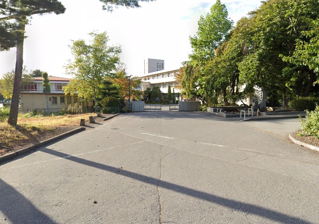 御代田町立御代田南小学校(小学校)まで1354m 昭和コーポ御代田