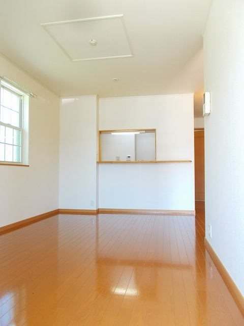  小海線<八ケ岳高原線>/岩村田駅 徒歩5分 1階 築18年