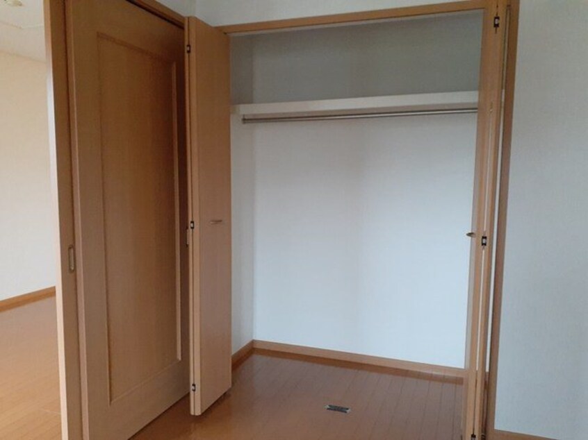  パインアヴェニューC