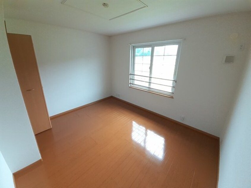  パインアヴェニューC