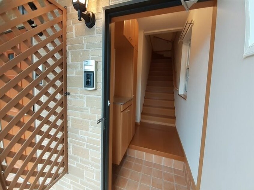  パインアヴェニューC