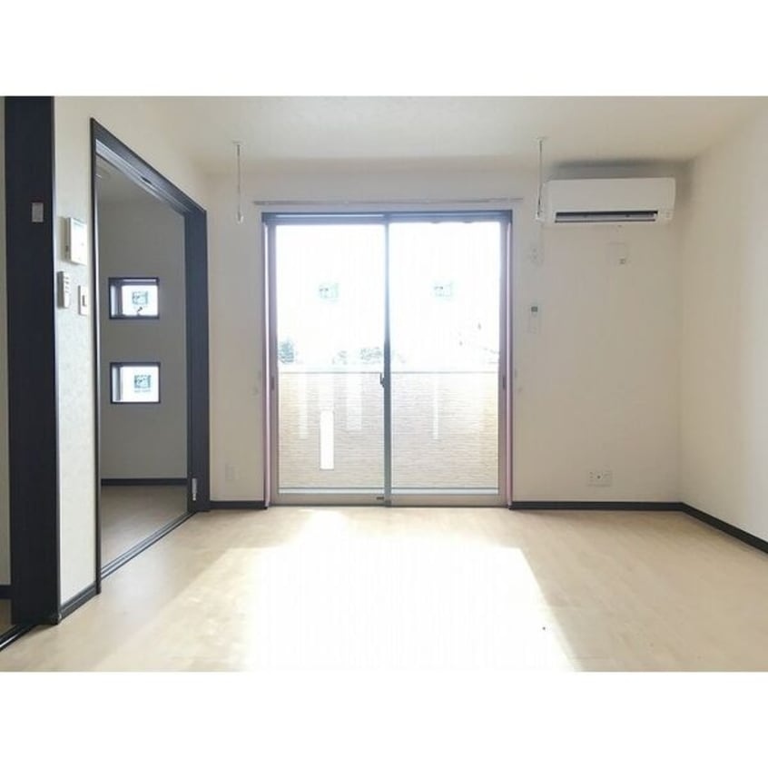  メゾンド・ラレーヌ