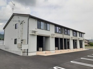 メゾン　ド　モア　小諸Ａ