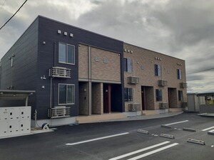 グラン・シャリオ佐久　二番館