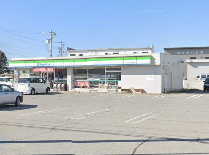 ﾌｧﾐﾘｰﾏｰﾄ 佐久市役所前店(コンビニ)まで295m エアリーハウスG