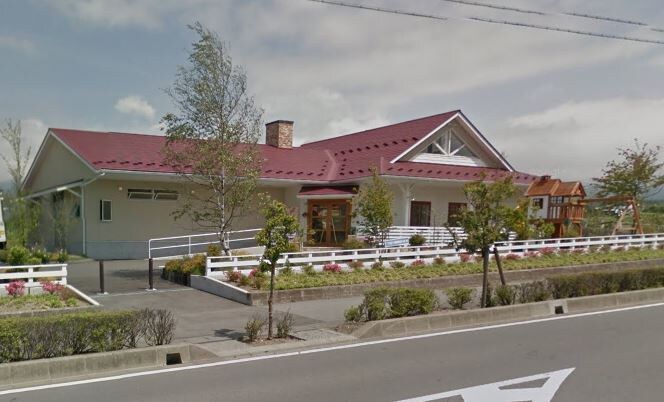 ベーカリーココラデ御代田店(ショッピングセンター/アウトレットモール)まで2818m ヴィ・メゾン西軽井沢Ａ