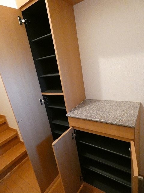 参考：２０３号室 アビトゥーロ