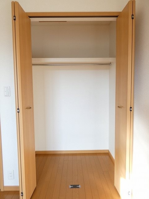 参考：２０３号室 アビトゥーロ