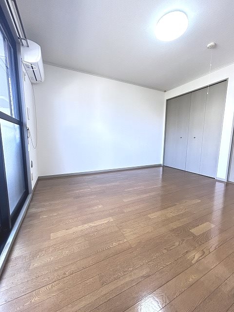  ベルスビック新井