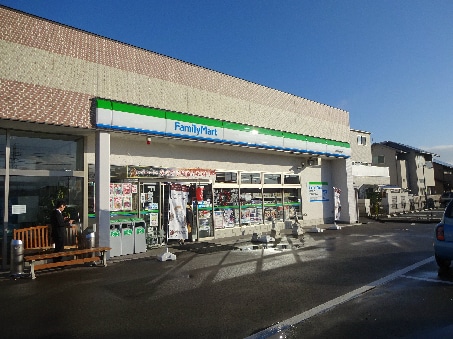 ﾌｧﾐﾘｰﾏｰﾄ 長野青木島大塚店(コンビニ)まで734m タウンＪＮＴＫ　Ｆ棟
