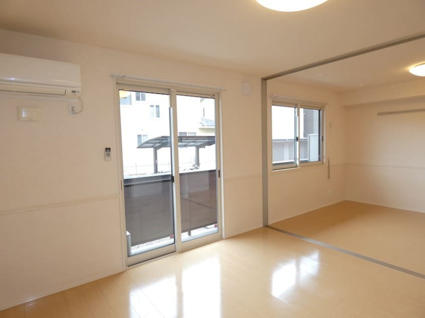  ラ・メゾンブリエ