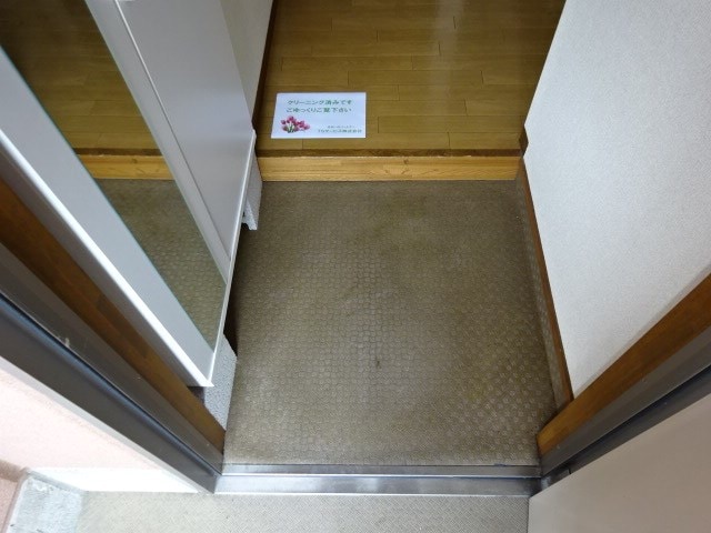  アパートメント石塔