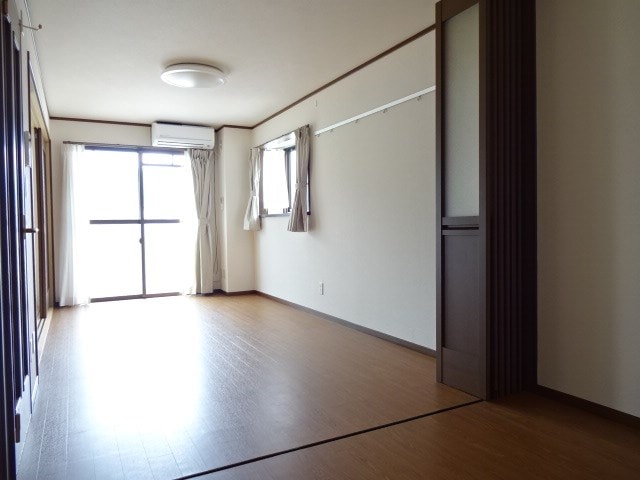 写真は201号室です（参考） コーポ米沢