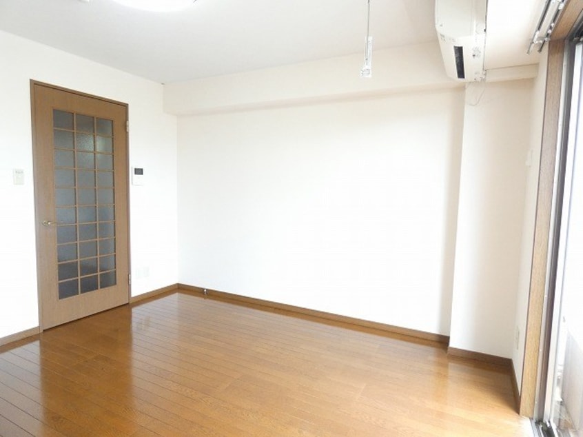 写真は302号室です（参考） サンパレス篠ノ井