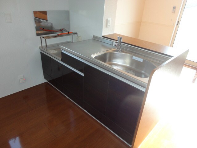 たっぷり収納できる魅力なキッチン グランコートII