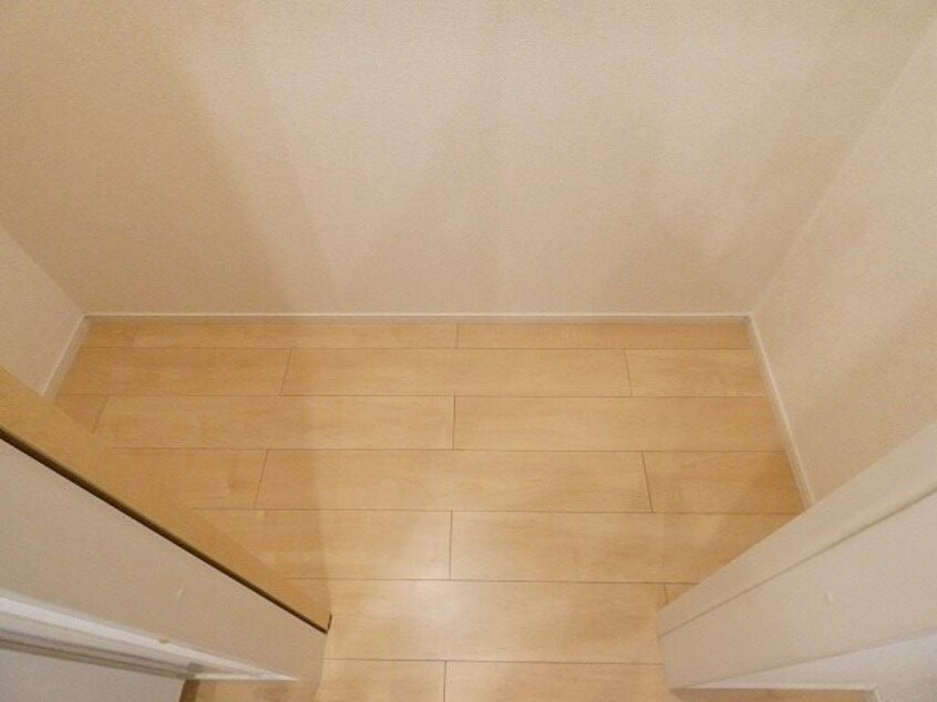  イースト　ゼファー