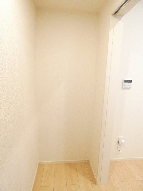  イースト　ゼファー