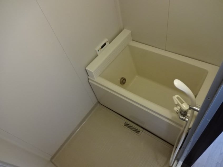 写真は201号室です（参考） アトウレ篠ノ井