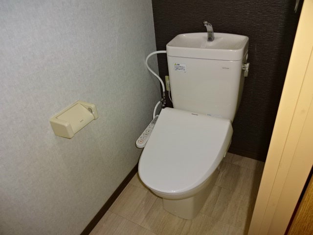 サープラスコヤマ