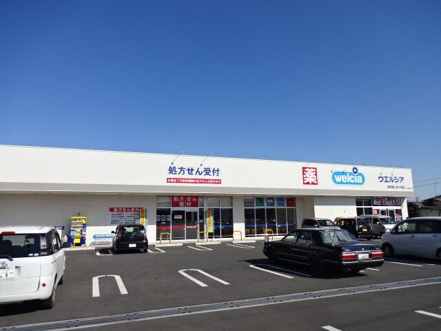 ｳｴﾙｼｱ長野篠ﾉ井布施高田店(ドラッグストア)まで877m ジャンヌ