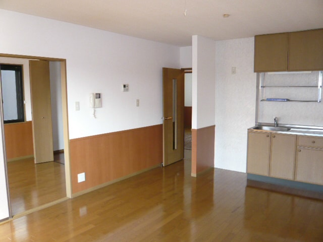  ロイヤルガーデン稲里C